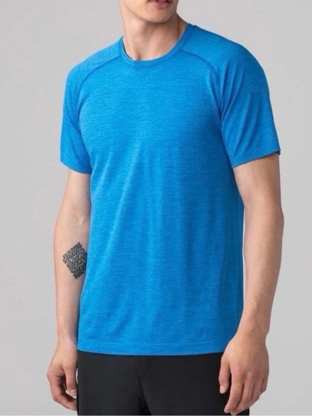 Lululemon Men’s Metal Vent Tech Short Sleeve Blue Shirt
